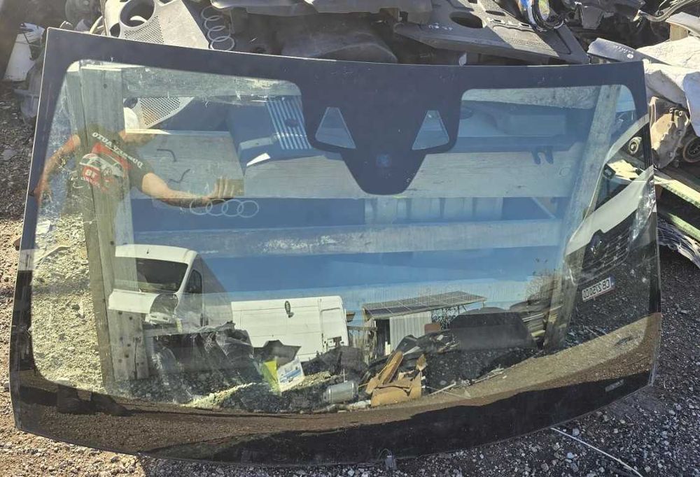 Предно стъкло за Mercedes GLC X253