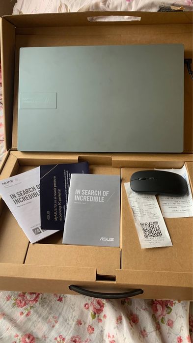 Asus vivobook sotiladi