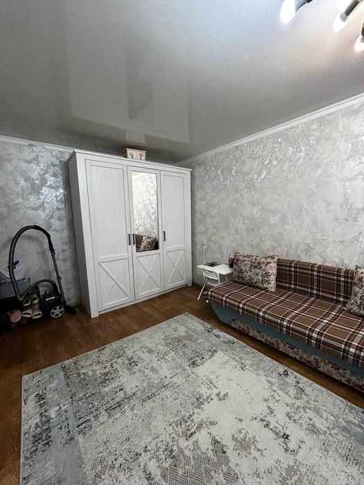 Продается  2 комн кв р-н Детская больница