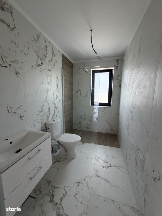 Vila tip duplex P+1+M / Bragadiru Cartierul Independentei / statie stb