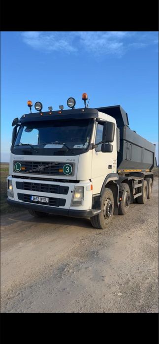 Închiriez buldoexcavator, basculante 8x4, trailer, agregate, agregate