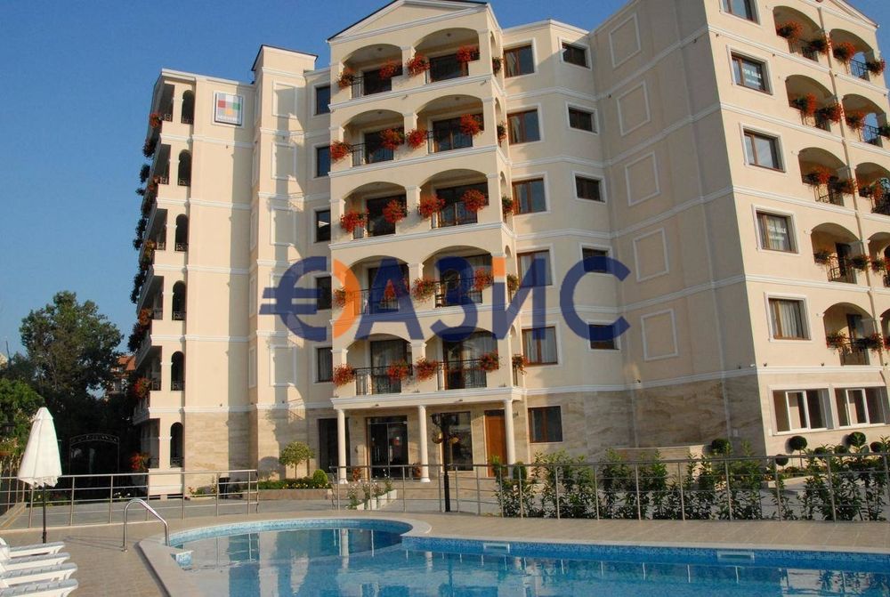 Продава се Двустаен апартамент в к.к. Слънчев бряг - 61 кв.м за 602 €/кв.м - Снимка #12