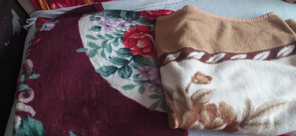 Продам подушки, одеяла, постельное бельё