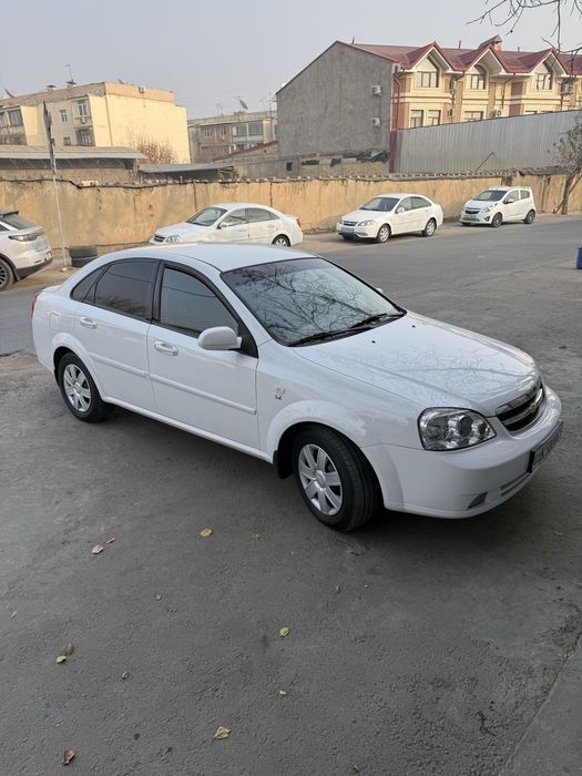 Lacetti 1,8 avtomat 154000 probeg