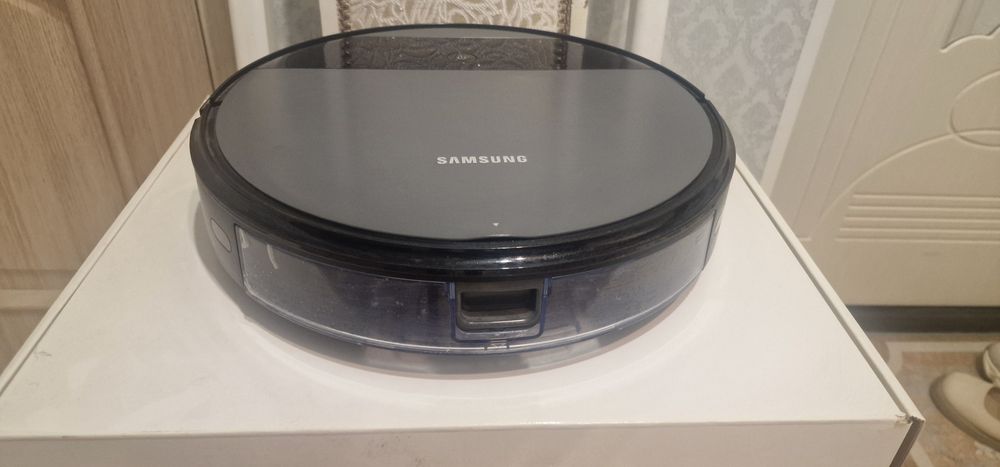 Продам робот пылесос