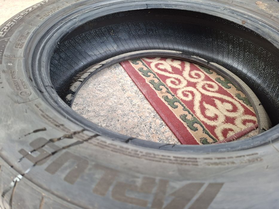 Продам Шины 225 55 R17