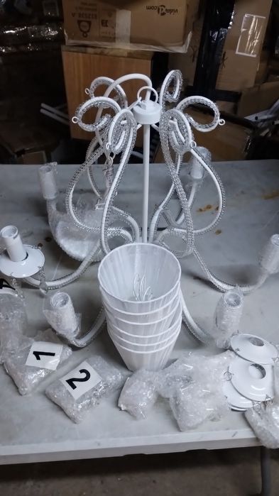 Candelabru de camera nou 200 lei