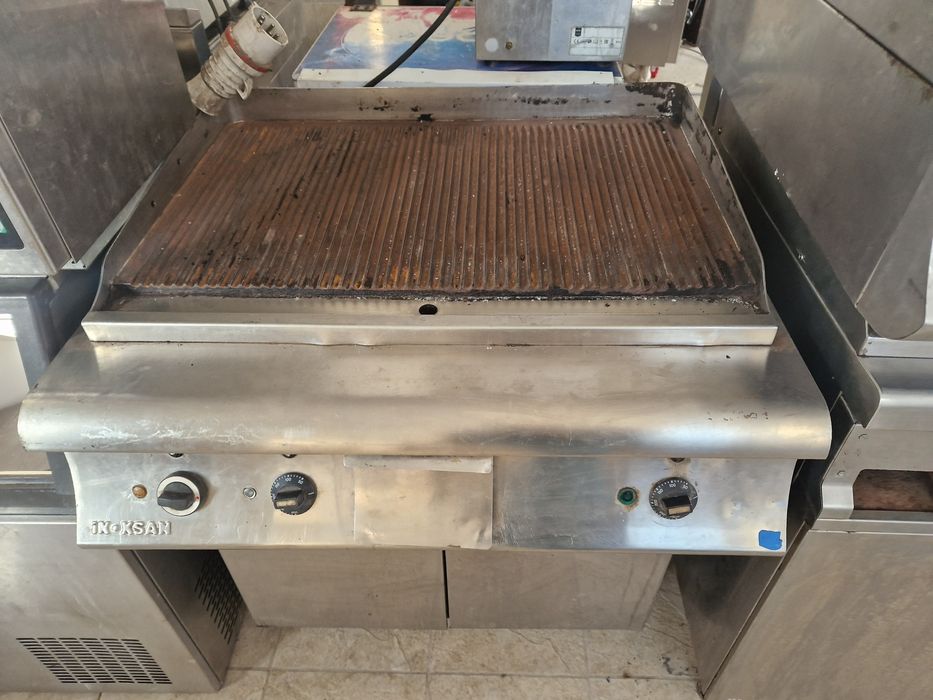 Plita, Gratar de banc cu sau fara Roca vulcanica pe gaz