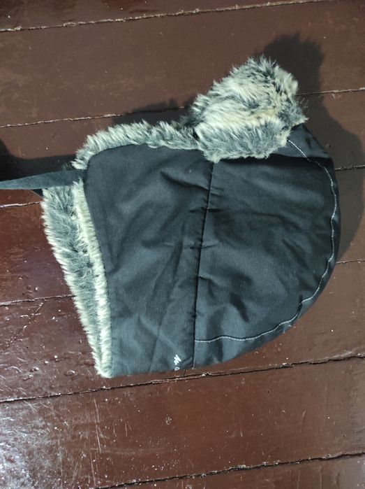 Шапка ушанка Quechua, в отлично състояние