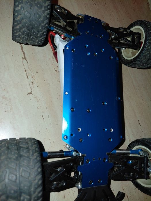 Automodel RC Wltoys 144001 motor fără perii (brushless)