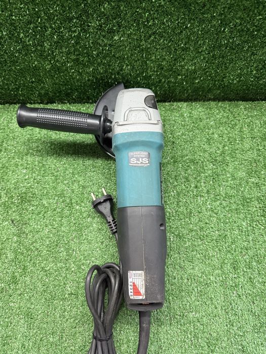 Ъглошлайф с регулаж на оборитите Makita 9565PCV