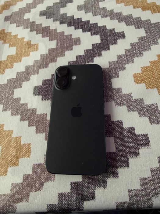 Продам айфон 16 128/98