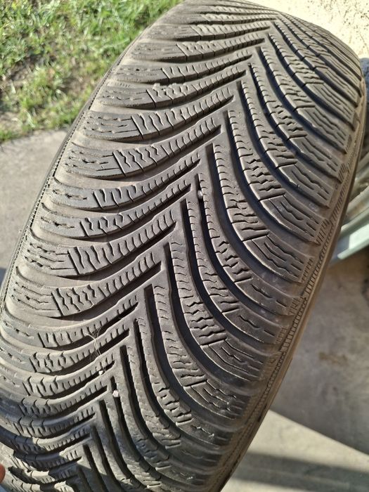 2 Anvelope de iarnă 215 65 r17 Michelin