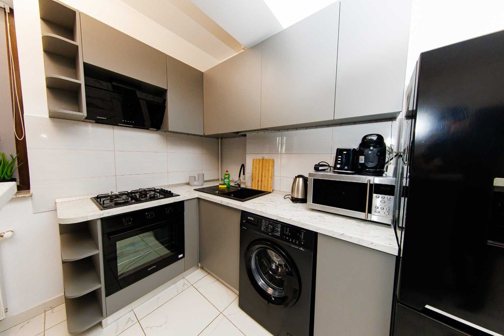 IS LUX!! Cazare Regim Hotelier Iasi Zona Palas-Centru-Aeroport 1-2-3 C