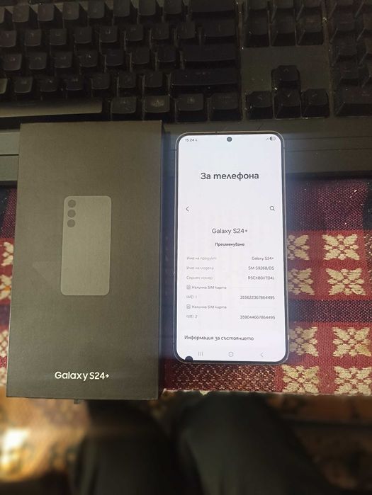 Продавам Samsung Galxaxy S24+ 256 12 RAM с лек дефект !