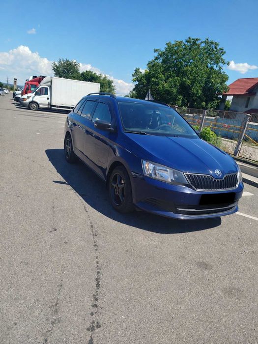 Vând Skoda Fabia 1.4 tdi mașina este impecabila