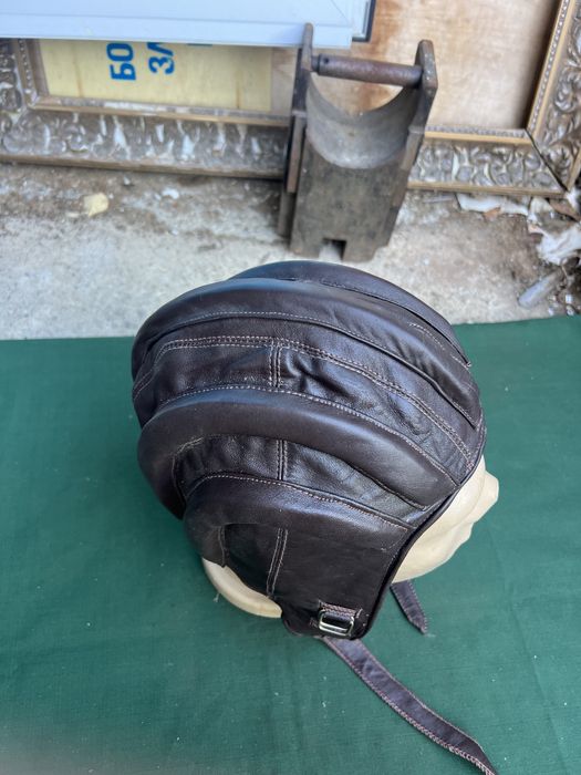 Продавам кожено боне