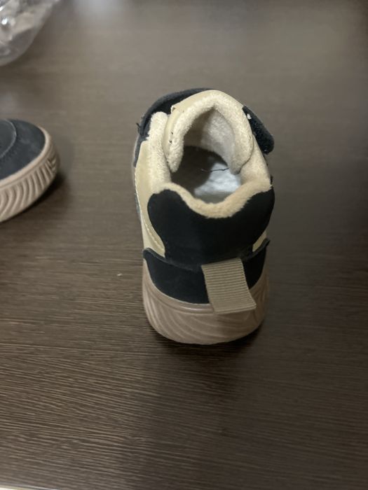 Кроссовки детские