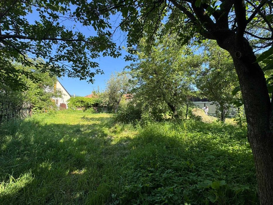 Casă de vânzare în Moinești, jud. Bacău — 4 camere + teren intravilan mare