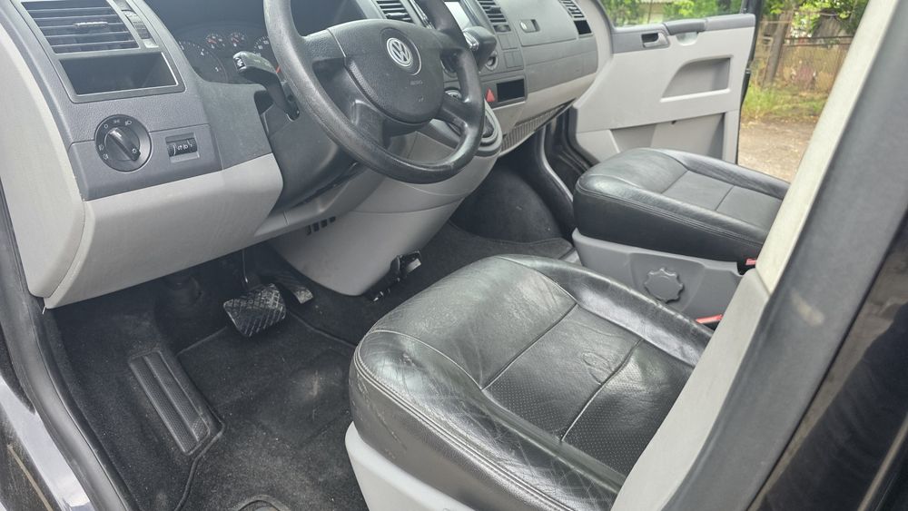 Volkswagen Transporter T5 2.5 TDI * An 2008 * 5 Locuri * Autoutilitara N1 * Cutie Automata