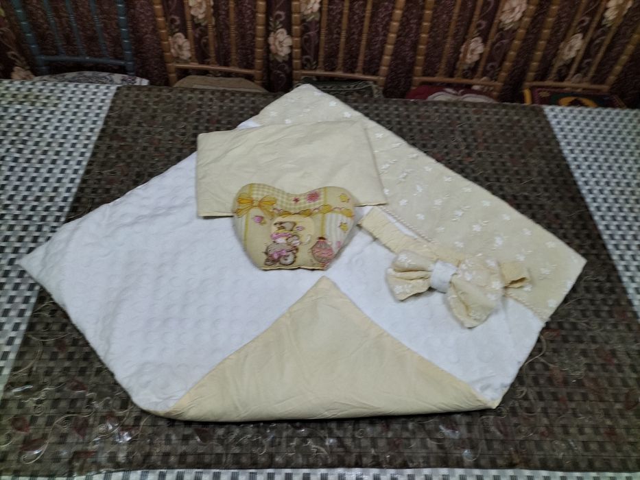 Продам кокон гнездышко для малыша