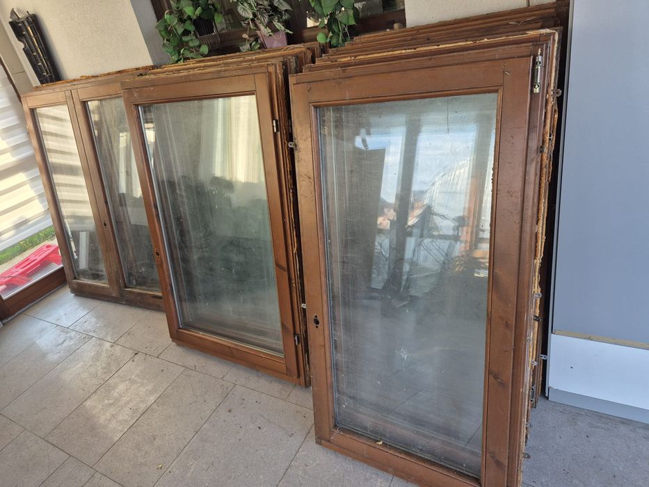 Geamuri și usi din termopan lemn