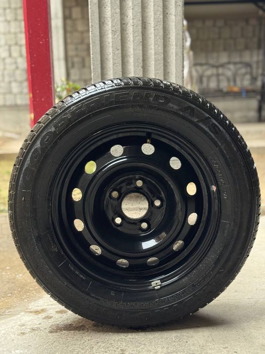 Шины + диски в комплект срочная продажа