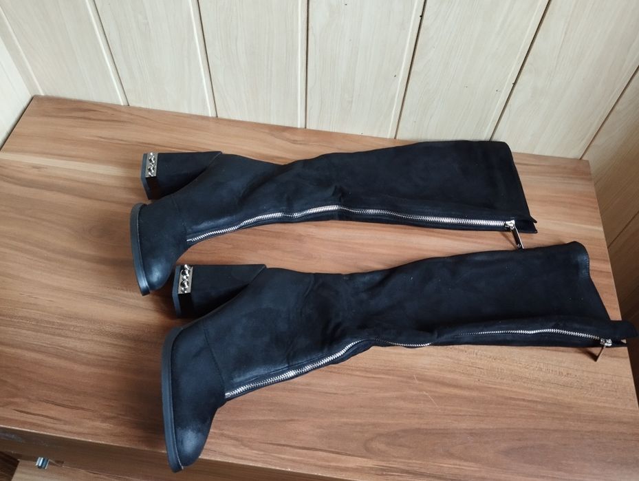 Продаются сапоги из натуральной  замши, демисезонные