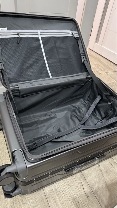 Продам Чемодан новый