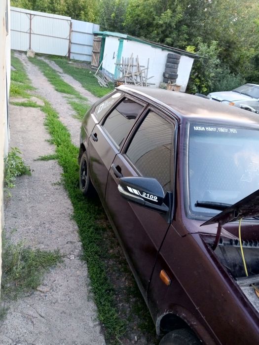 Продам ваз 2109 срочно