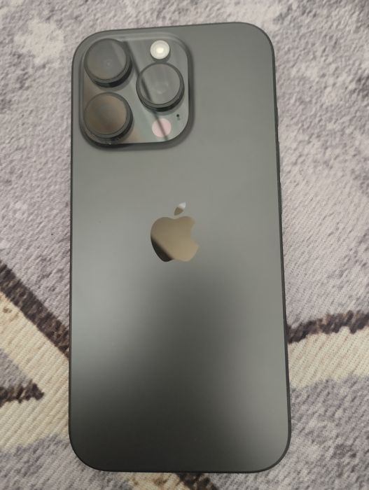 Продам Iphone16 pro