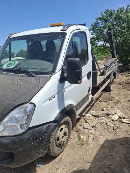 Vând Iveco Containiera Abrollkipper + 7 containere
