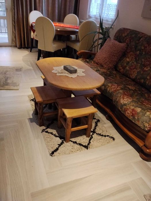 Măsuță mica cu 4 tamburele