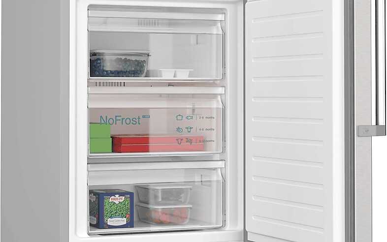 Хладилник с фризер SIEMENS KG39NAIAT