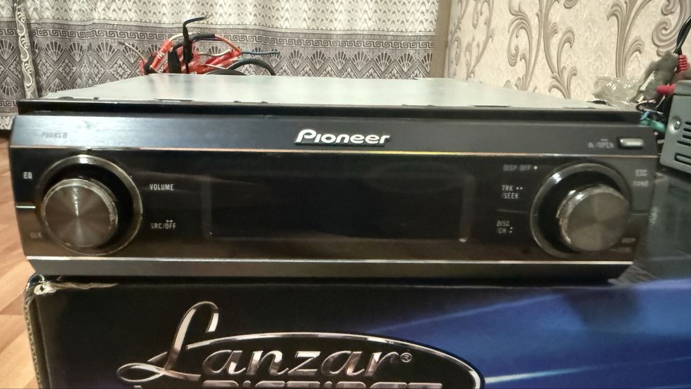 Автомагнитола Alpine CDA 9855/ Pioneer DEH-P 80ll