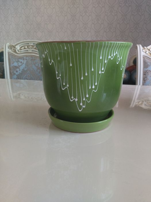 Керамические цветочные горшки