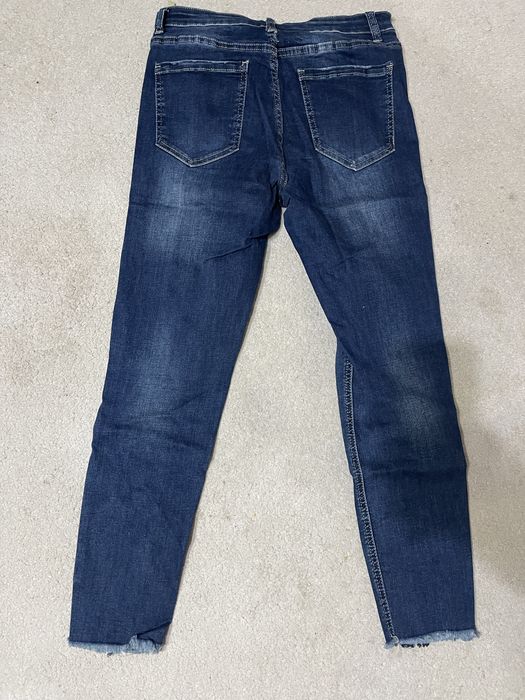 Pantaloni sau blugi dama