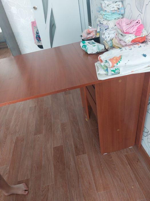 Продам стол не дорого