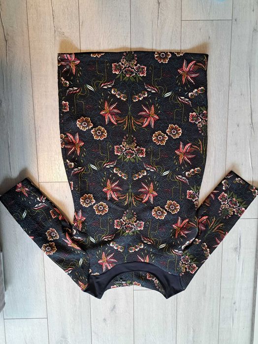 Официална роля ХЛ