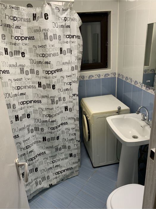 Vand apartament 2 camere  centru Piata Mare