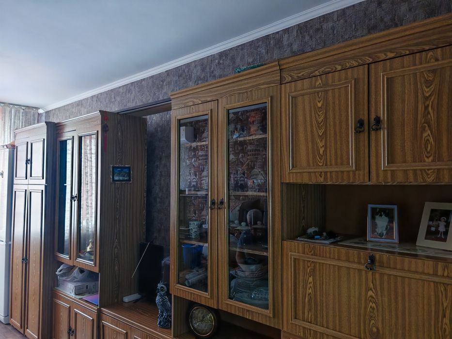 Продам стенку зальную