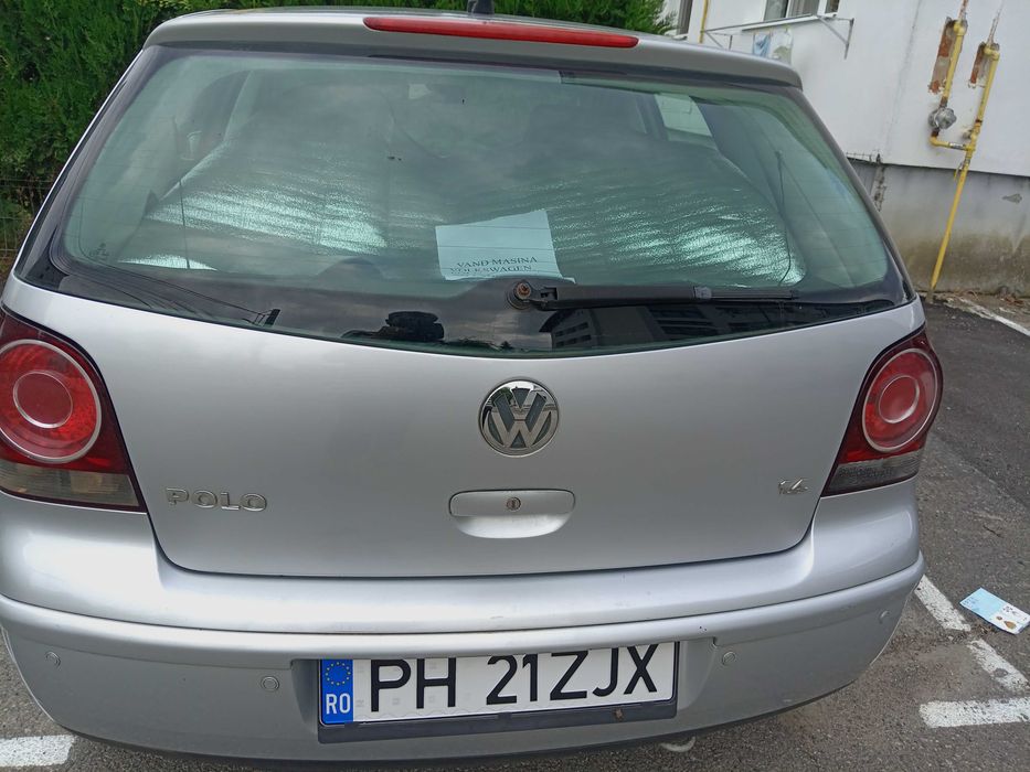 Vând Volkswagen polo din anul 2006 pe benzina cu doar 144319 km