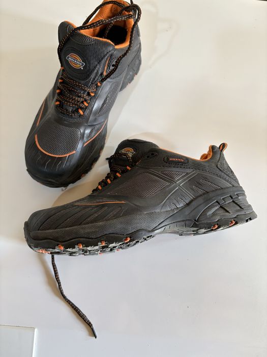 Кроссовки с защитой, спец обувь