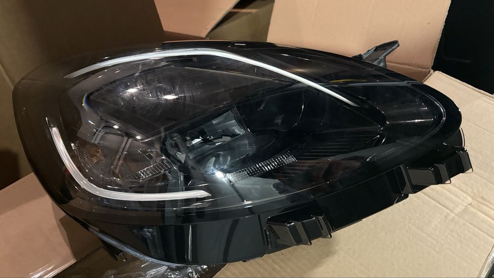 Far dreapta Ford Puma 2020-2024 Original Ford OFERTĂ  Nou