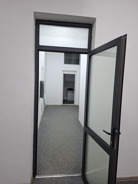 Ал Хоразмий шох кучасида йол юзида жойлашган бино ижага берилади