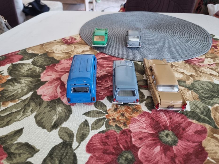 Продавам руски железни колички