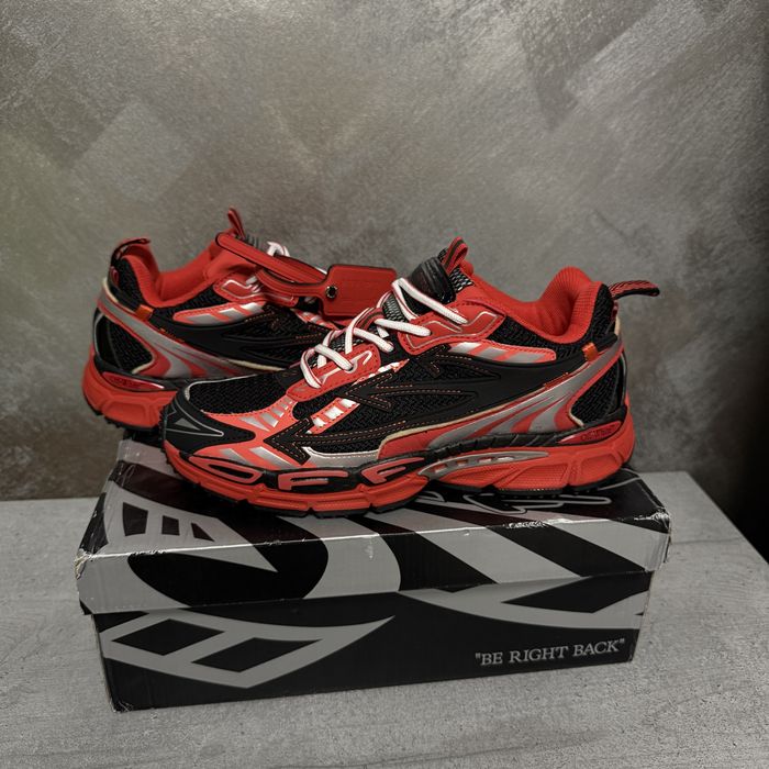 Off-white be right back / out of office