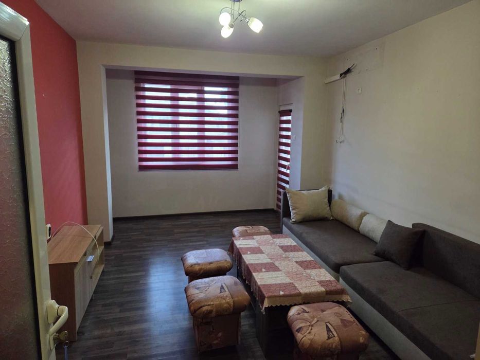 Дава се под наем Тристаен апартамент в Карлово - 65 кв.м за 280.5 € - Снимка #2