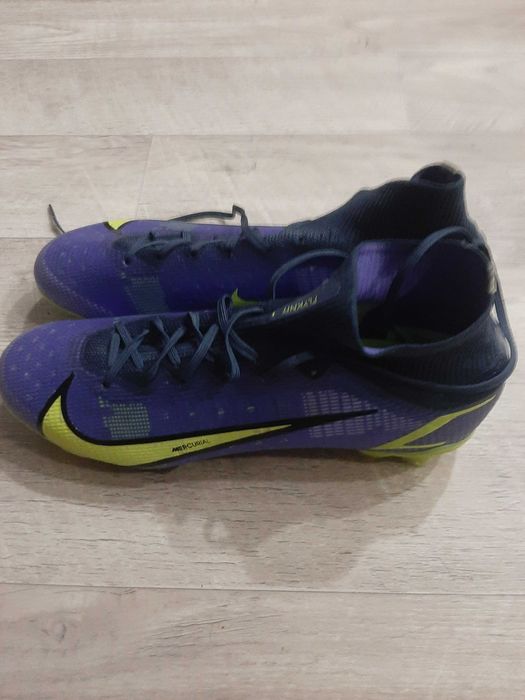 Спортивная обувь