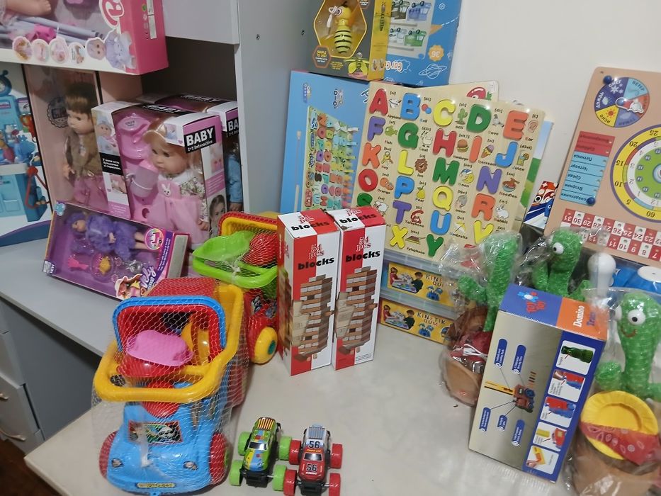 Bolalar uchun o‘yinchoqalar bor